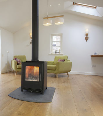 Mendip Loxton 8 double sided stove