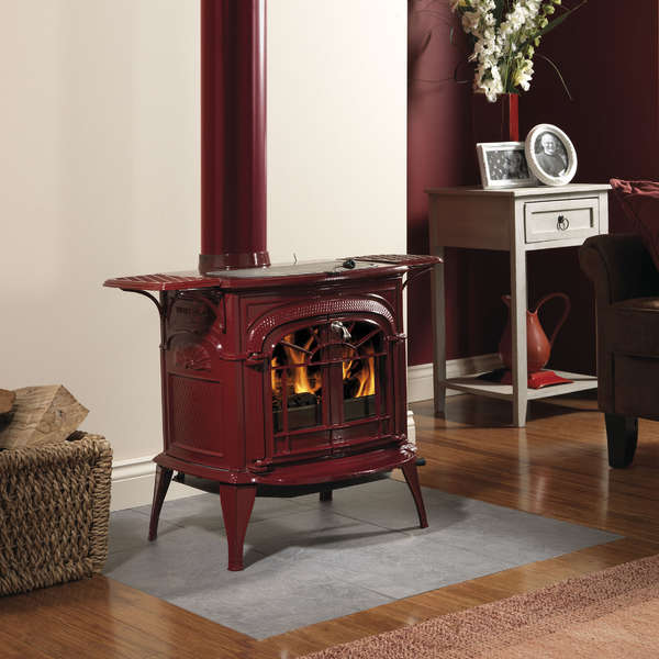 Vermont Castings Defiant two in one Stove in Black or Bordeaux